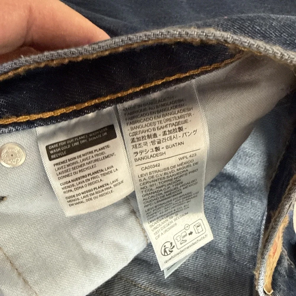 Levis 550 Men's 44x30 Relaxed Fit Dark Wash Cotton 5 Pocket Jeans
